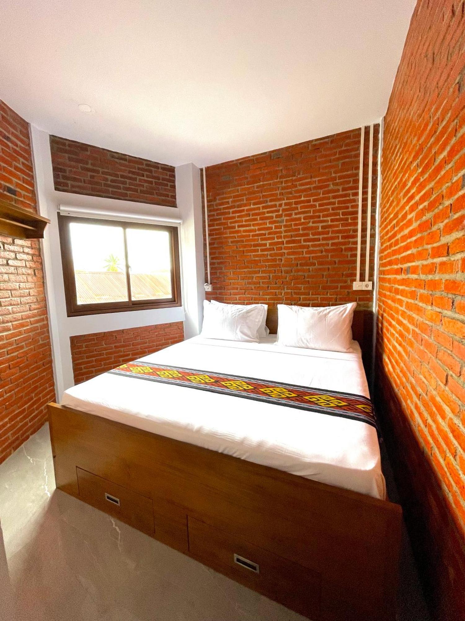 Puu Pau Hotel & Coffee Shop Labuan Bajo Zewnętrze zdjęcie